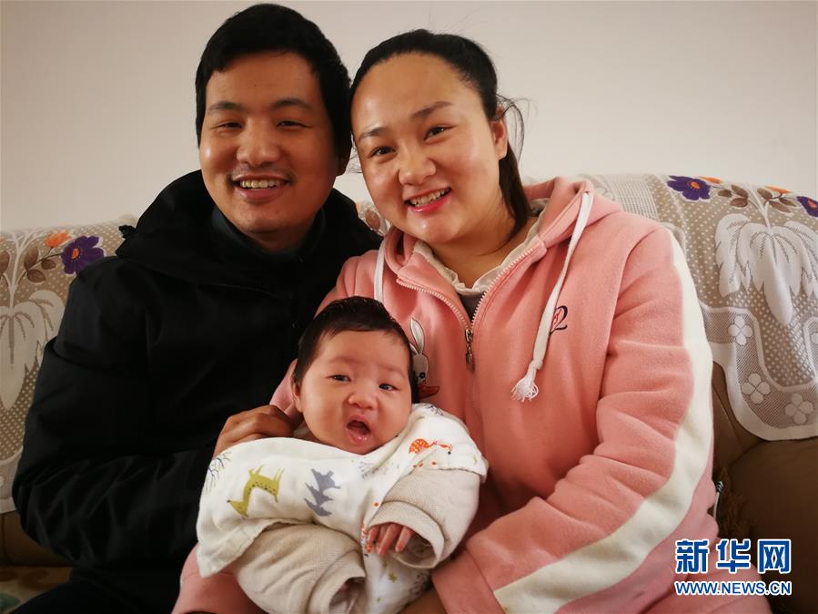 （一線抗疫群英譜&middot;圖文互動）（6）羅文浩：&ldquo;女兒，你的名字里有溫暖，有榮光！&rdquo;