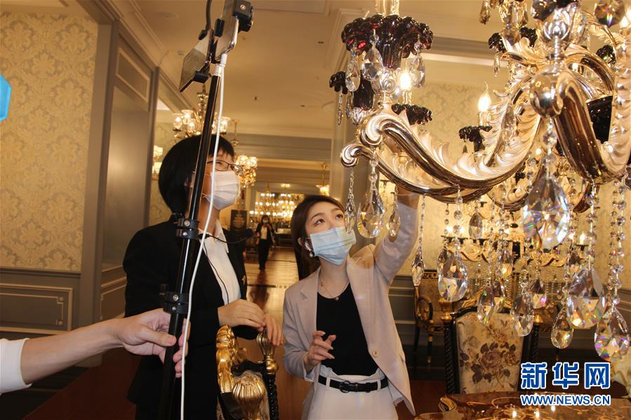 （中國(guó)經(jīng)濟(jì)新觀察&middot;圖文互動(dòng)）（1）搶抓&ldquo;云端&rdquo;的機(jī)遇&mdash;&mdash;看數(shù)字技術(shù)如何撬動(dòng)新動(dòng)能 