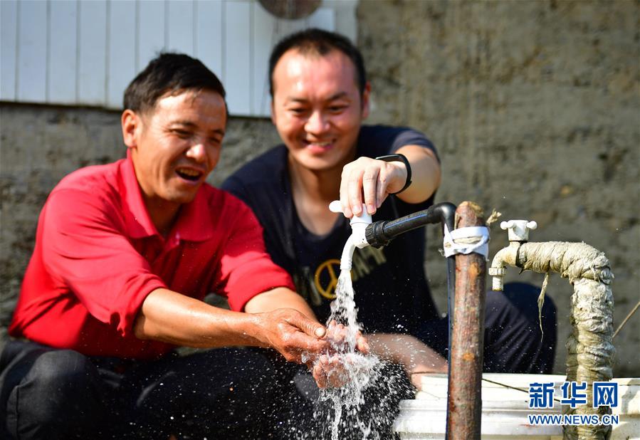 （新華全媒頭條&middot;圖文互動(dòng)）（1）奔向新的幸福&mdash;&mdash;陜西貧困縣全部摘帽的N個(gè)截面