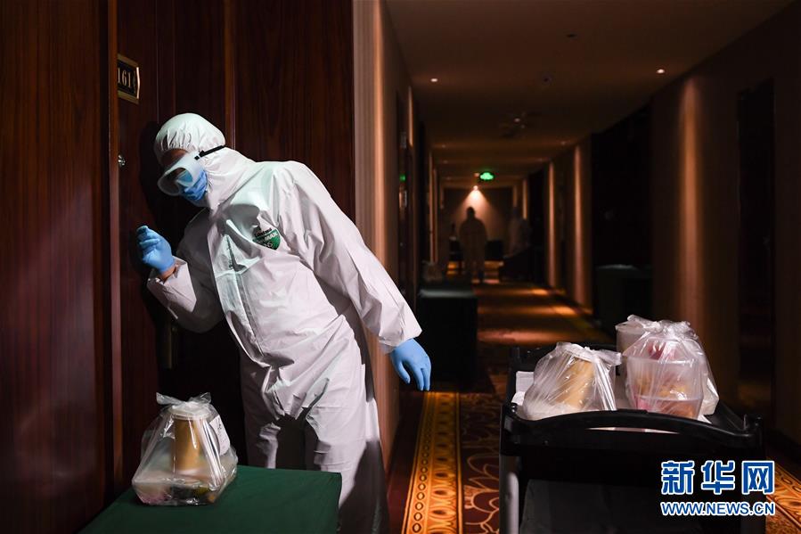 （聚焦疫情防控&middot;圖文互動(dòng)）（9）&ldquo;感謝你們，讓我感到很踏實(shí)！&rdquo;&mdash;&mdash;北京入境人員轉(zhuǎn)運(yùn)及隔離點(diǎn)見聞