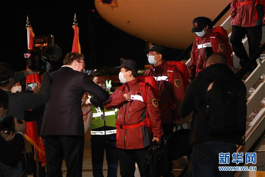 (新華全媒頭條·圖文互動)(4)守望相助 共克時(shí)艱——中國力量推動全球合力戰(zhàn)“疫”