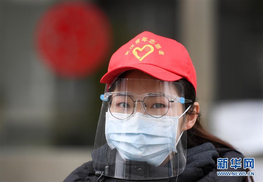 （習(xí)近平致敬的戰(zhàn)&ldquo;疫&rdquo;英雄&middot;志愿者篇&middot;圖文互動(dòng)）（4）他們，微光成炬照征程