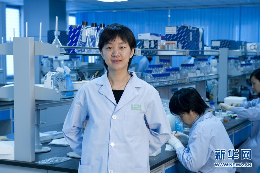 （習(xí)近平致敬的戰(zhàn)&ldquo;疫&rdquo;英雄&middot;科技工作者篇&middot;圖文互動）（1）他們，爭分奪秒與病魔較量