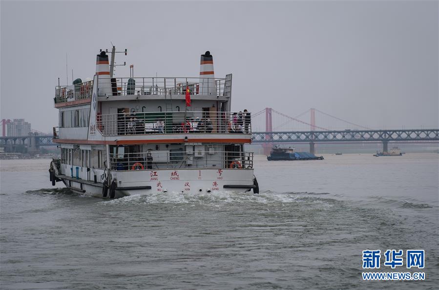 （新華全媒頭條&middot;圖文互動(dòng)）（13）武漢重啟，不負(fù)春天&mdash;&mdash;寫在武漢&ldquo;解封&rdquo;之際