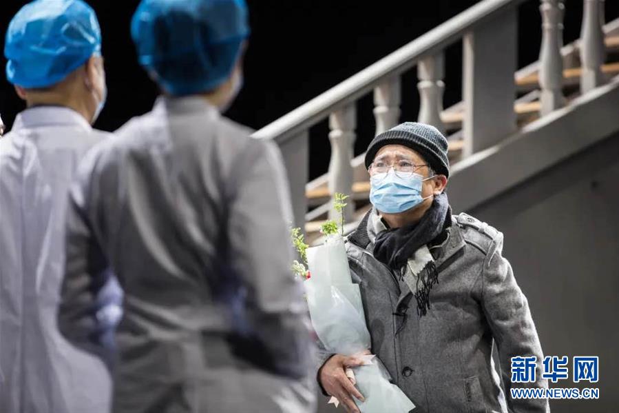 （圖文互動(dòng)）（4）天津人藝推出抗擊疫情舞臺(tái)情景劇致敬&ldquo;白衣天使&rdquo;