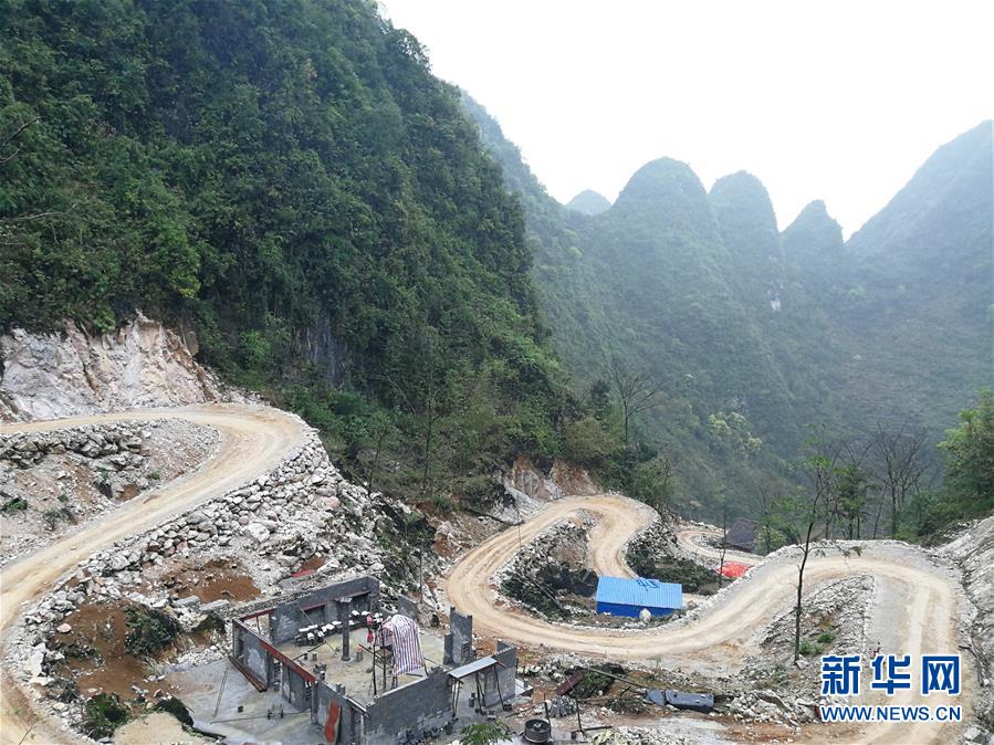 (在習(xí)近平新時(shí)代中國(guó)特色社會(huì)主義思想指引下——新時(shí)代新作為新篇章·習(xí)近平總書記關(guān)切事·圖文互動(dòng))(7)啃下最后的硬骨頭——脫貧攻堅(jiān)掛牌督戰(zhàn)進(jìn)行時(shí)