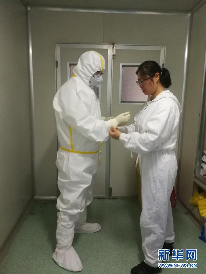 （一線抗疫群英譜&middot;圖文互動(dòng)）（4）山西檢測員伉儷：疫情不退，決不放松