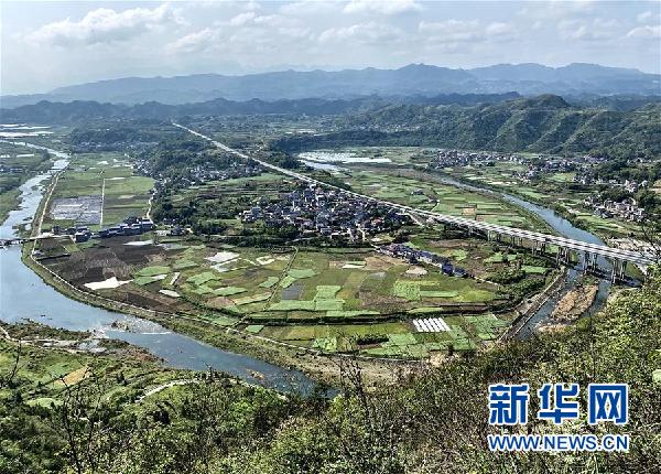 （新華網(wǎng)&middot;圖文互動）（3）記者手記：&ldquo;深閨之美&rdquo;孕育深情之歌