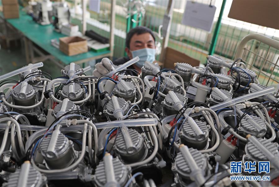 （聚焦疫情防控&middot;圖文互動）（10）團(tuán)結(jié)起來！我們?nèi)f眾一心！&mdash;&mdash;中國抗疫人民力量的生動實(shí)踐