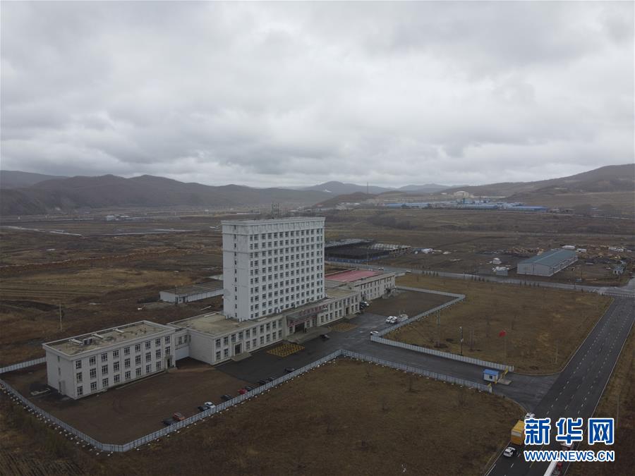 （在習(xí)近平新時代中國特色社會主義思想指引下&mdash;&mdash;新時代新作為新篇章&middot;習(xí)近平總書記關(guān)切事&middot;圖文互動）（1）祛疫未竟 征衣不解&mdash;&mdash;綏芬河小城的抗疫故事