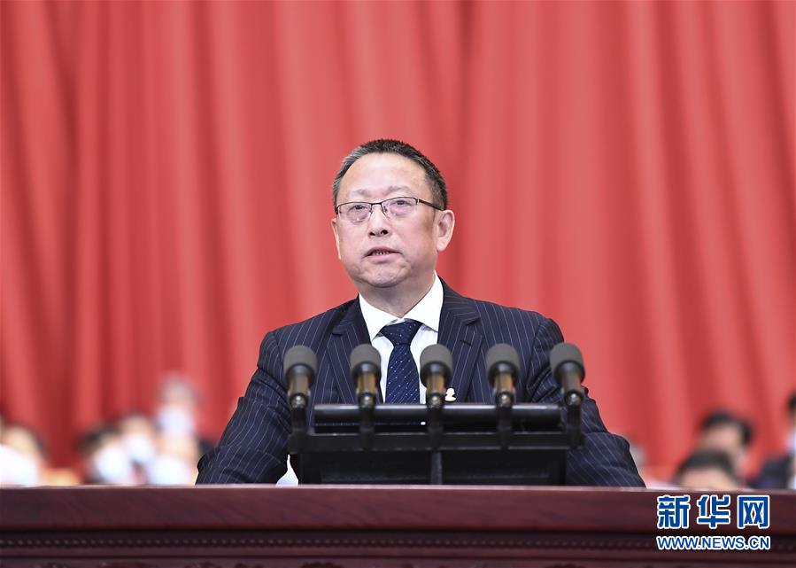 （兩會&middot;政協(xié)開幕&middot;XHDW）鄭建邦代表政協(xié)第十三屆全國委員會常務(wù)委員會作提案工作情況的報告