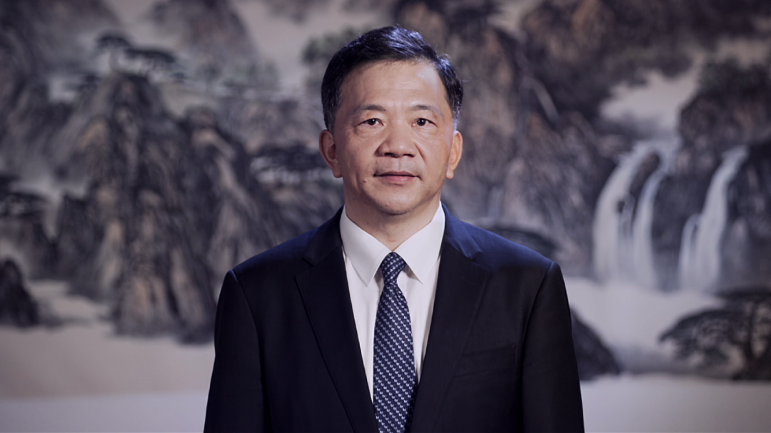 中宣部副部長  中央廣播電視總臺(tái)臺(tái)長、總編輯   慎海雄