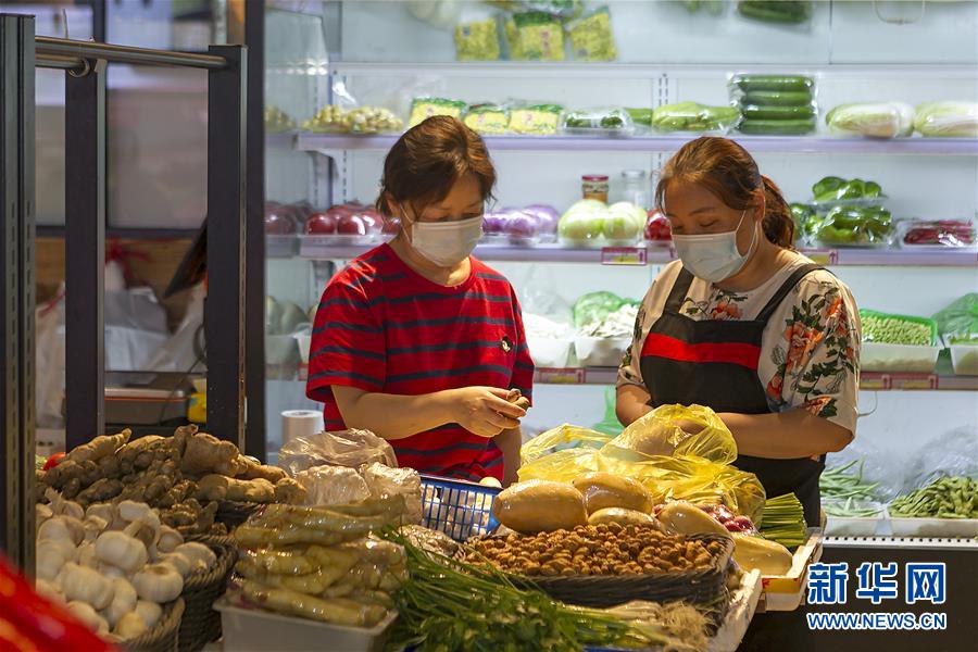 （圖文互動）（3）告別臟亂，留住溫情&mdash;&mdash;上海鬧市小菜場見聞