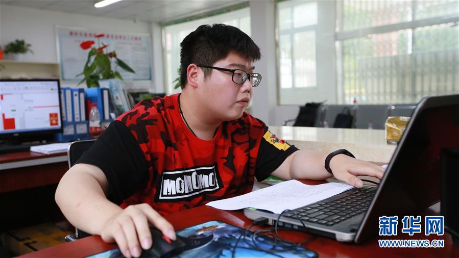  （新華全媒頭條&middot;圖文互動(dòng)）（3）青春，在希望的田野上&mdash;&mdash;大別山區(qū)尋訪&ldquo;城歸&rdquo;大學(xué)畢業(yè)生