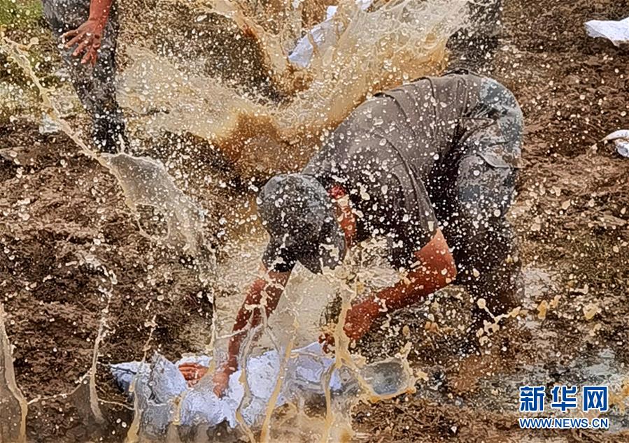 （防汛抗洪&middot;圖文互動(dòng)）（3）東部戰(zhàn)區(qū)陸軍再次抽調(diào)1.6萬(wàn)余人增援抗洪一線