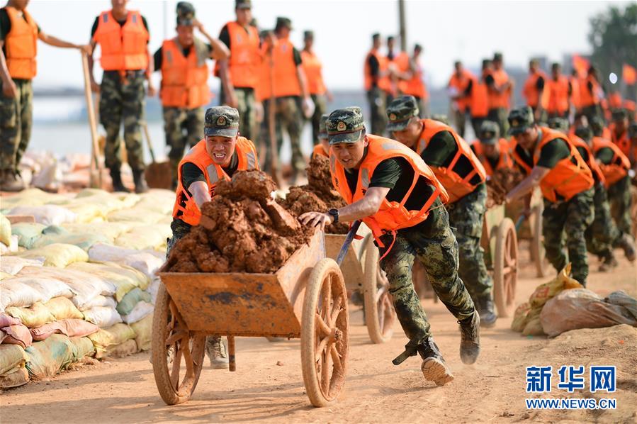 （防汛抗洪&middot;圖文互動）（3）解放軍和武警抗洪搶險部隊(duì)各級黨組織充分發(fā)揮戰(zhàn)斗堡壘作用