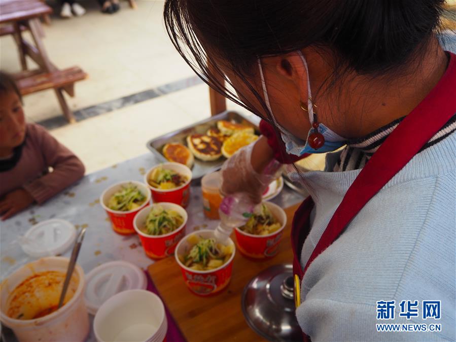 （決戰(zhàn)決勝脫貧攻堅(jiān)&middot;圖文互動(dòng)）（1）德吉村里找幸福