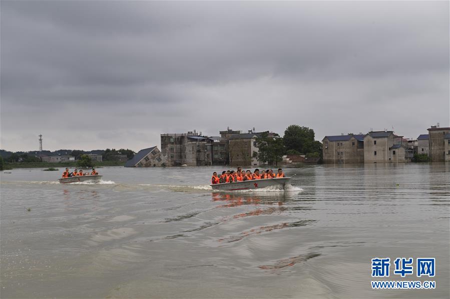 （防汛抗洪&middot;圖文互動）（3）穿梭&ldquo;孤島&rdquo;的火箭軍醫(yī)療隊
