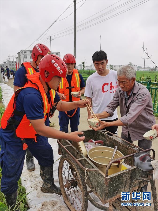 （新華全媒頭條&middot;圖文互動）（5）筑起共御水患的鋼鐵長堤&mdash;&mdash;戰(zhàn)洪一線的&ldquo;干群關(guān)系新答卷&rdquo;