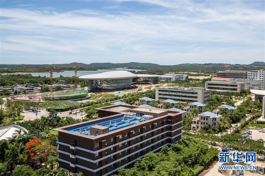 （在習(xí)近平新時(shí)代中國特色社會(huì)主義思想指引下&mdash;&mdash;新時(shí)代新作為新篇章&middot;習(xí)近平總書記關(guān)切事&middot;圖文互動(dòng)）（13）感受開放新魅力&mdash;&mdash;海南自由貿(mào)易港建設(shè)開局觀察