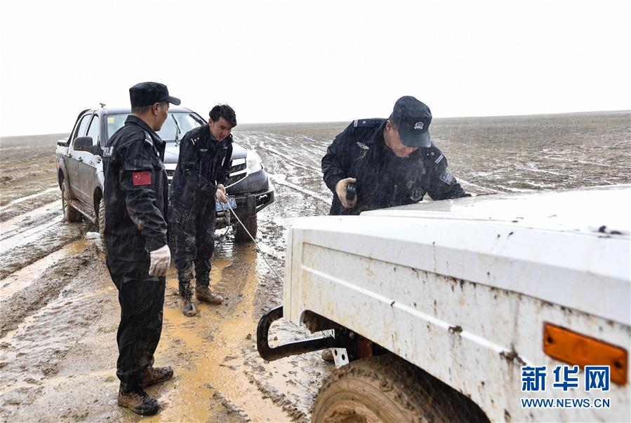 （圖文互動）（4）記者手記：可可西里，&ldquo;挪&rdquo;向&ldquo;藏羚羊大產(chǎn)房&rdquo;的14個半小時