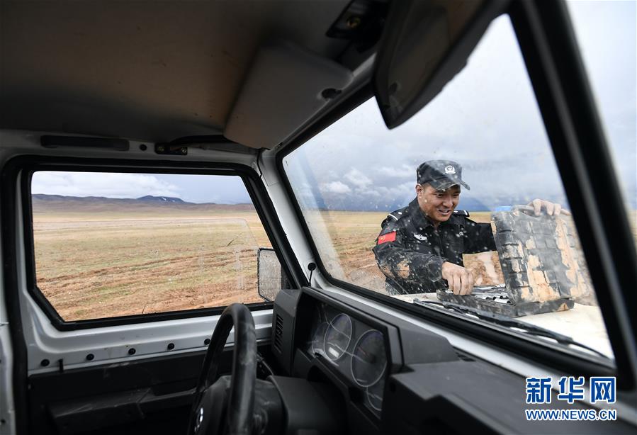 （圖文互動）（2）記者手記：可可西里，&ldquo;挪&rdquo;向&ldquo;藏羚羊大產(chǎn)房&rdquo;的14個半小時