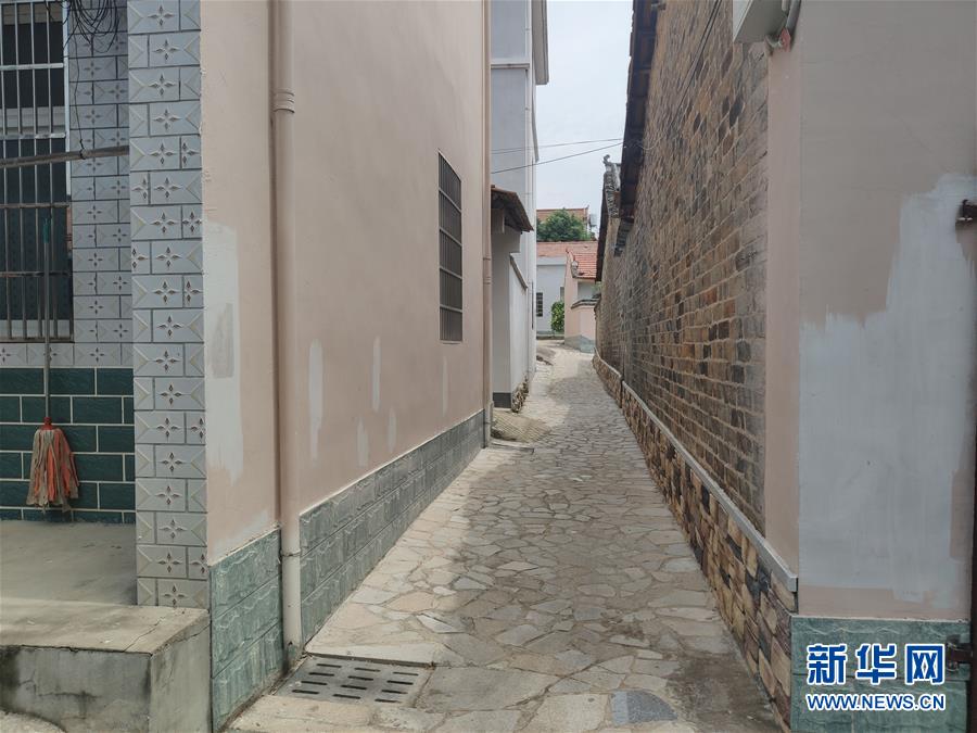 （總書(shū)記推動(dòng)的改革身邊事&middot;基層治理改革篇&middot;圖文互動(dòng)）（3）特寫(xiě)：&ldquo;銅墻鐵壁&rdquo;是怎樣煉成的？&mdash;&mdash;小村戰(zhàn)&ldquo;疫&rdquo;折射基層治理密碼