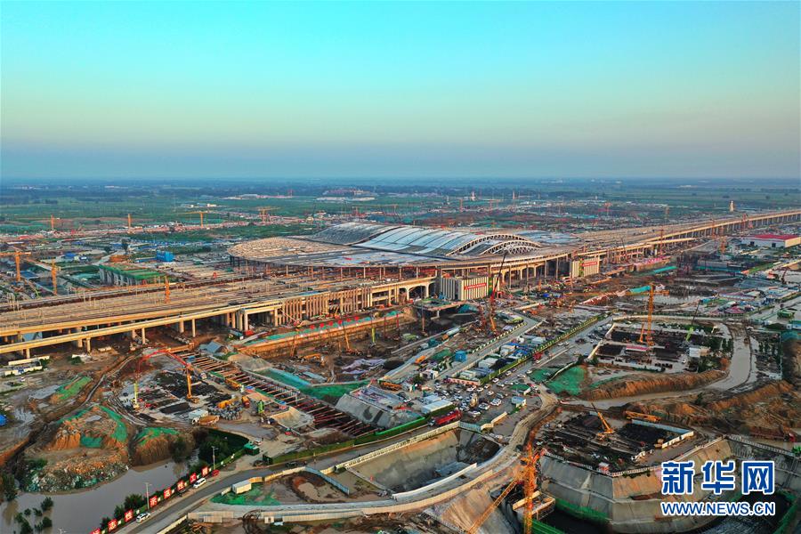 （新華全媒頭條&middot;圖文互動(dòng)）（14）&ldquo;1毫米&rdquo;之內(nèi)的智慧與引領(lǐng)&mdash;&mdash;寫(xiě)在智能高鐵京雄城際全線軌道貫通之際