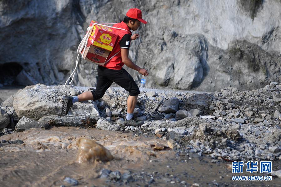 （防汛抗洪&middot;圖文互動）（5）七夕前夜，為莫諾村架起&ldquo;生命之橋&rdquo;