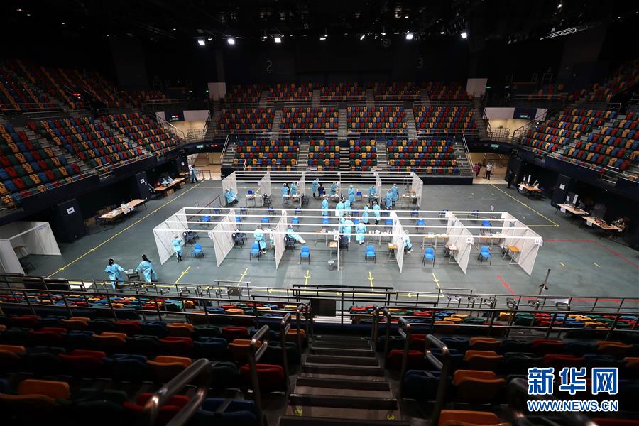 （圖文互動）（1）&ldquo;身為醫(yī)護(hù)人員一分子，應(yīng)該出來幫忙&rdquo;&mdash;&mdash;參與新冠病毒社區(qū)檢測的香港醫(yī)護(hù)人員速寫