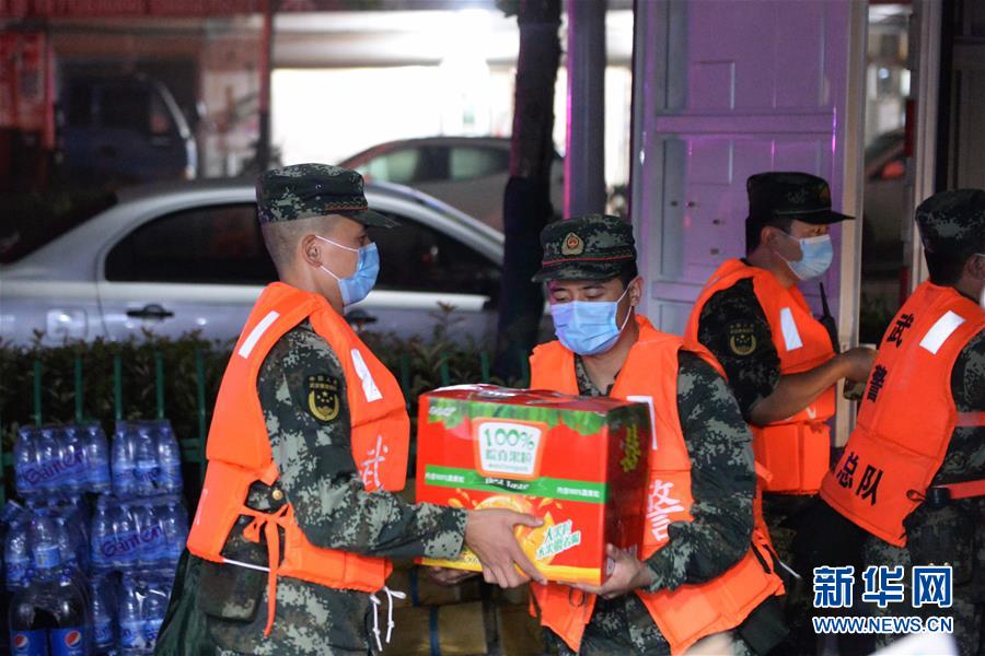 （在習(xí)近平新時(shí)代中國特色社會(huì)主義思想指引下&mdash;&mdash;新時(shí)代新作為新篇章&middot;習(xí)近平總書記關(guān)切事&middot;圖文互動(dòng)）（9）一切為了人民&mdash;&mdash;寫在全國防汛救災(zāi)取得階段性重大勝利之時(shí)