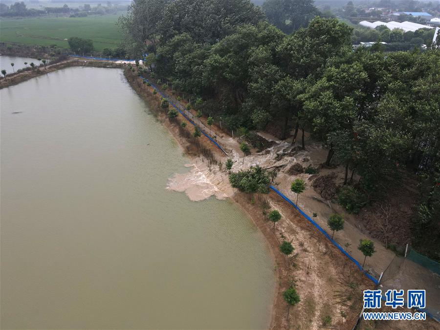 （在習(xí)近平新時(shí)代中國特色社會(huì)主義思想指引下&mdash;&mdash;新時(shí)代新作為新篇章&middot;習(xí)近平總書記關(guān)切事&middot;圖文互動(dòng)）（15）一切為了人民&mdash;&mdash;寫在全國防汛救災(zāi)取得階段性重大勝利之時(shí)