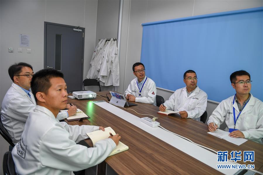 （在習(xí)近平新時(shí)代中國(guó)特色社會(huì)主義思想指引下&mdash;&mdash;新時(shí)代新作為新篇章&middot;習(xí)近平總書(shū)記關(guān)切事&middot;圖文互動(dòng)）（1）終不悔為國(guó)為民，攀高峰只爭(zhēng)朝夕&mdash;&mdash;來(lái)自科學(xué)家們的動(dòng)人故事