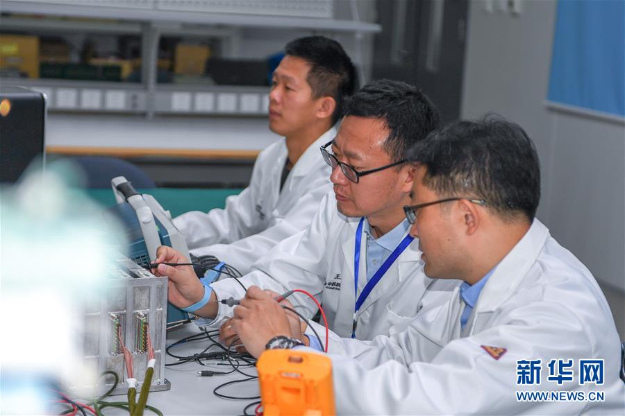 （在習(xí)近平新時(shí)代中國(guó)特色社會(huì)主義思想指引下&mdash;&mdash;新時(shí)代新作為新篇章&middot;習(xí)近平總書(shū)記關(guān)切事&middot;圖文互動(dòng)）（2）終不悔為國(guó)為民，攀高峰只爭(zhēng)朝夕&mdash;&mdash;來(lái)自科學(xué)家們的動(dòng)人故事