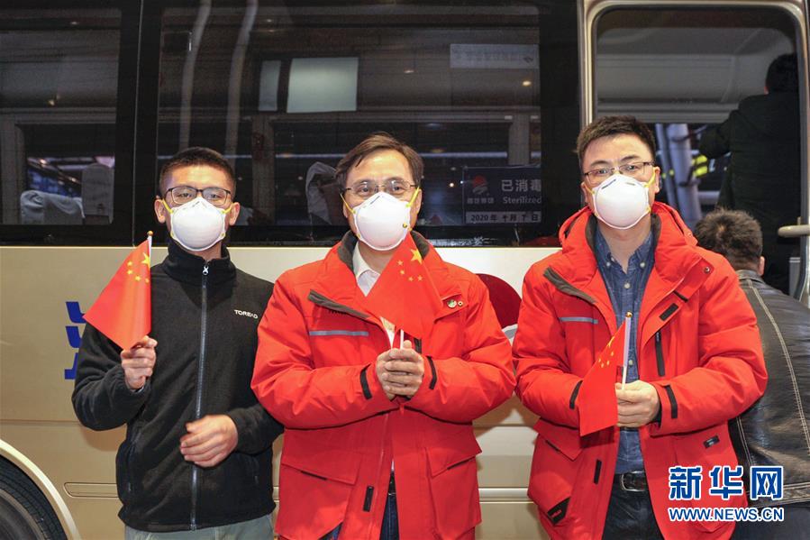 (抗疫一線醫(yī)務(wù)人員英雄群體·圖文互動)(1)中醫(yī)勇士戰(zhàn)疫魔——記中國中醫(yī)科學(xué)院國家援鄂抗疫中醫(yī)醫(yī)療隊