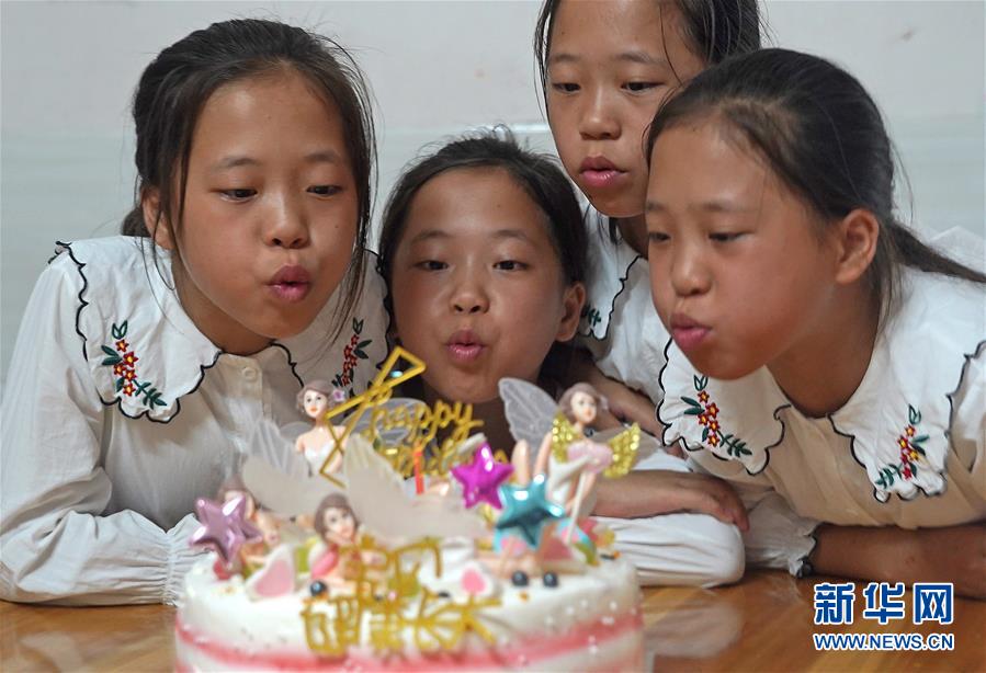 （脫貧攻堅(jiān)&middot;圖片故事）（13）四胞胎家脫貧記