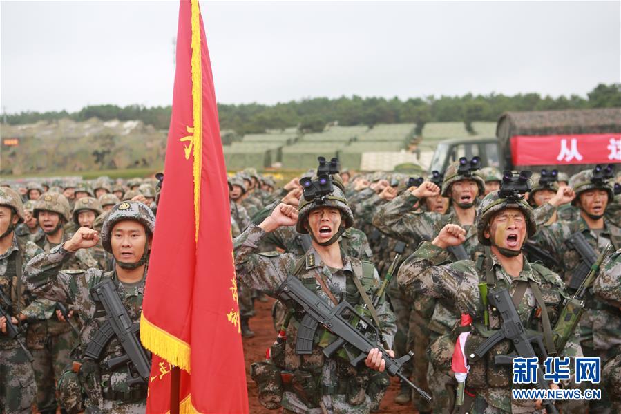 （在習近平強軍思想指引下&middot;我們在戰(zhàn)位報告&middot;圖文互動）（1）千里移防，鐵心跟黨走&mdash;&mdash;南部戰(zhàn)區(qū)陸軍第75集團軍某紅軍旅政治建軍、練兵備戰(zhàn)記事