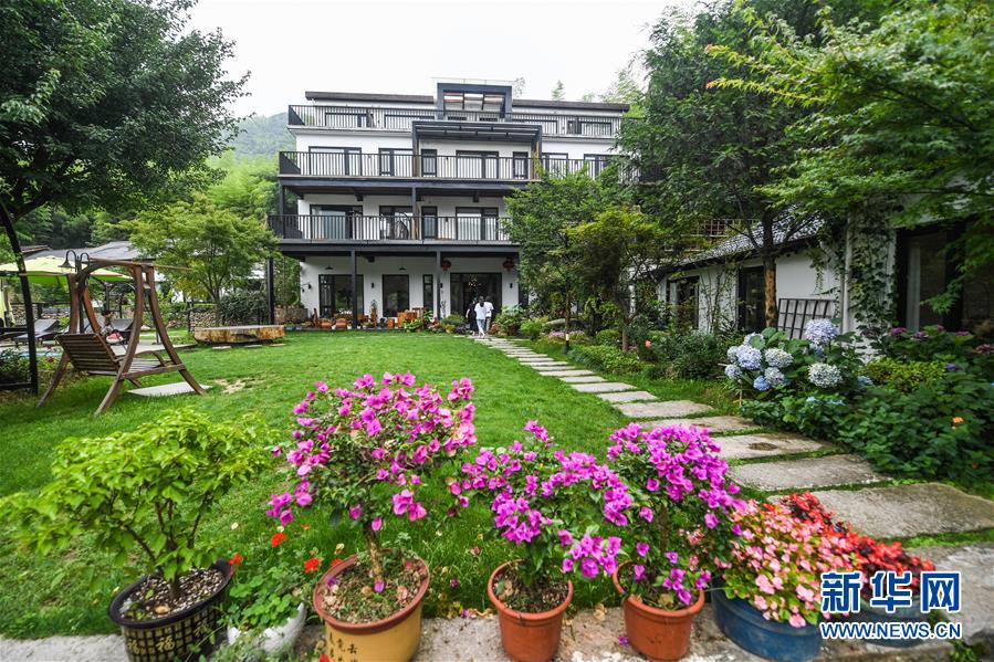 （新華全媒頭條&middot;圖文互動(dòng)）（6）&ldquo;綠&rdquo;從天目盎然出&mdash;&mdash;湖州做好&ldquo;六穩(wěn)&rdquo;工作落實(shí)&ldquo;六保&rdquo;任務(wù)新觀察