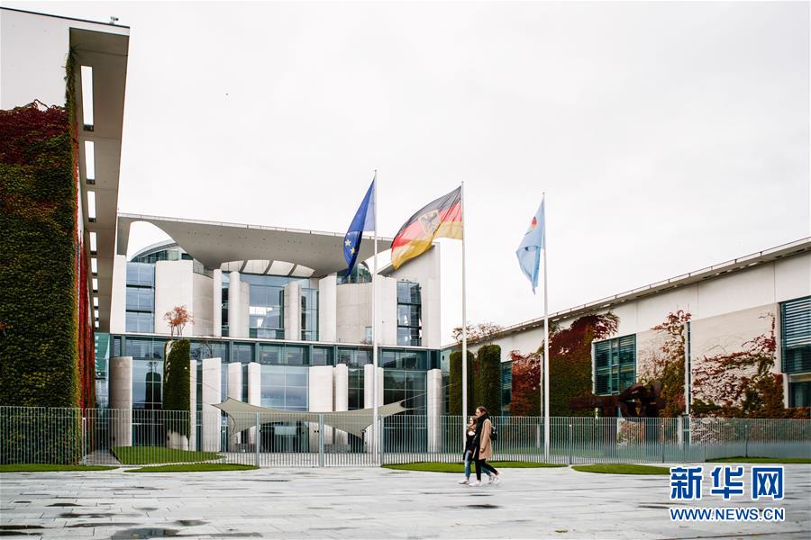 (國(guó)際疫情)(6)德總理呼吁民眾減少社交接觸避免疫情失控