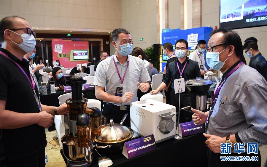 （新華全媒頭條&middot;圖文互動(dòng)）（12）擘畫新藍(lán)圖 開啟新征程&mdash;&mdash;寫在黨的十九屆五中全會(huì)召開之際