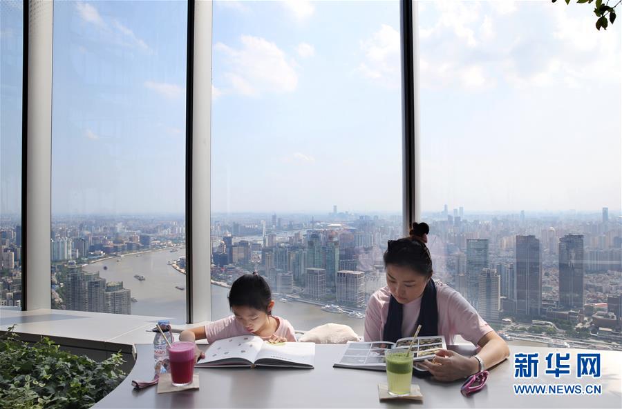 （新華全媒頭條&middot;圖文互動）（13）我們都是讀者&mdash;&mdash;促進全民閱讀 構(gòu)建書香社會 