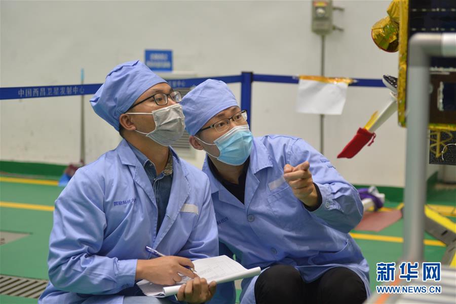 （在習(xí)近平強(qiáng)軍思想指引下&middot;我們在戰(zhàn)位報(bào)告&middot;圖文互動(dòng)）（3）向著未來戰(zhàn)場沖鋒&mdash;&mdash;國防科技大學(xué)科研創(chuàng)新記事