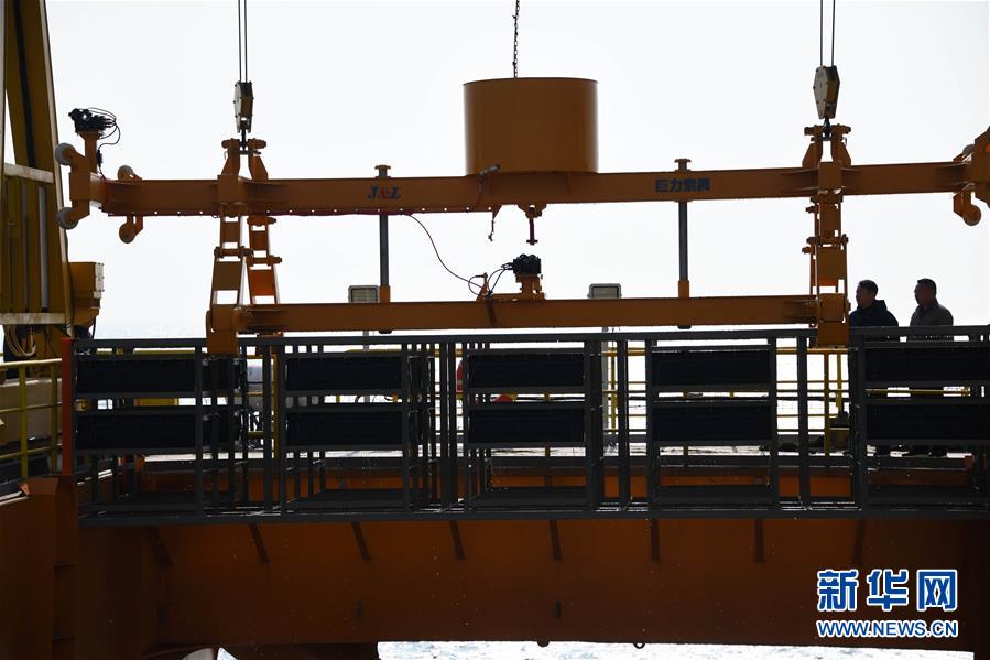 （新華全媒頭條&middot;圖文互動(dòng)）（2）&ldquo;拔&rdquo;海起牧場 &ldquo;耕&rdquo;海新牧歌