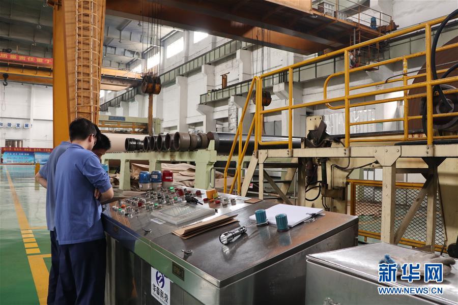 （全面建成小康社會(huì)&ldquo;百城千縣萬(wàn)村調(diào)研行&rdquo;&middot;圖文互動(dòng)）（2）產(chǎn)業(yè)強(qiáng)起來(lái) 精神富起來(lái)&mdash;&mdash;廣東潢涌&ldquo;落后地&rdquo;變&ldquo;明星村&rdquo;的小康之路