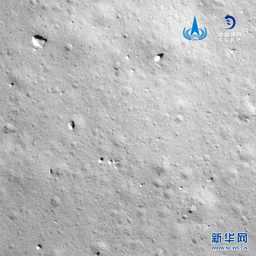 （嫦娥五號(hào)探月）（5）嫦娥五號(hào)探測器實(shí)施動(dòng)力下降并成功著陸