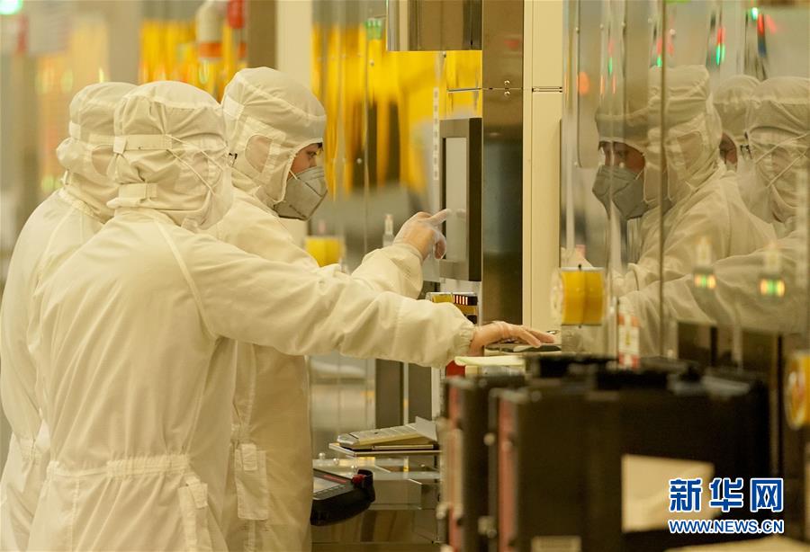 （新華全媒頭條&middot;迎接兩會(huì)特別報(bào)道&middot;圖文互動(dòng)）（8）不同尋常的兩會(huì) 萬(wàn)眾一心的力量&mdash;&mdash;寫在2020年全國(guó)兩會(huì)召開(kāi)之際