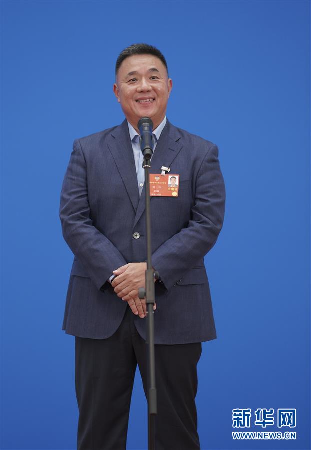 （兩會&middot;政協(xié)開幕&middot;XHDW）（6）接受采訪