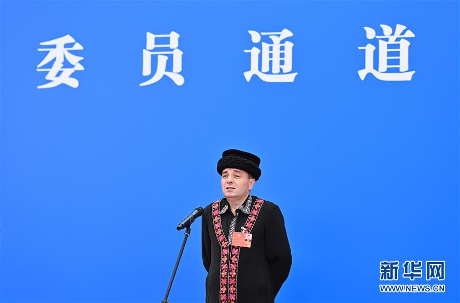 （兩會(huì)&middot;XHDW）（6）接受采訪