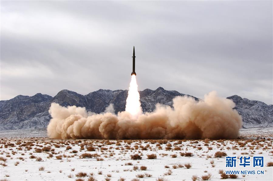 （新華全媒頭條&middot;圖文互動）（3）沿著中國特色強(qiáng)軍之路闊步前進(jìn)&mdash;&mdash;黨中央、中央軍委領(lǐng)導(dǎo)推進(jìn)國防和軍隊建設(shè)70年紀(jì)實