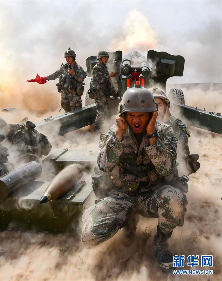 （新華全媒頭條&middot;圖文互動）（9）沿著中國特色強(qiáng)軍之路闊步前進(jìn)&mdash;&mdash;黨中央、中央軍委領(lǐng)導(dǎo)推進(jìn)國防和軍隊建設(shè)70年紀(jì)實